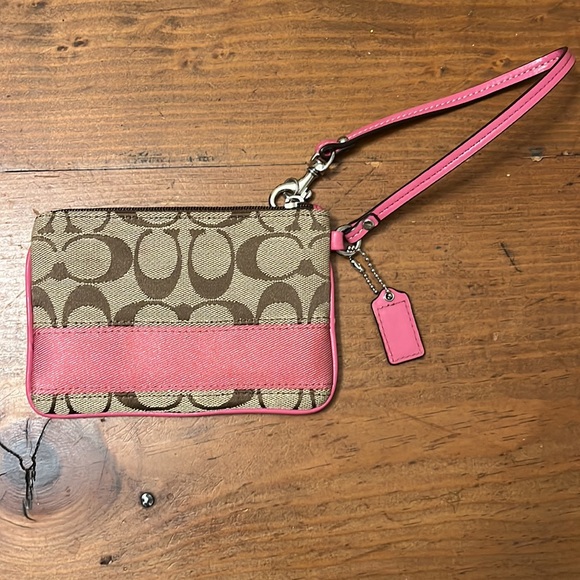 Coach Wristlet - Picture 3 of 4